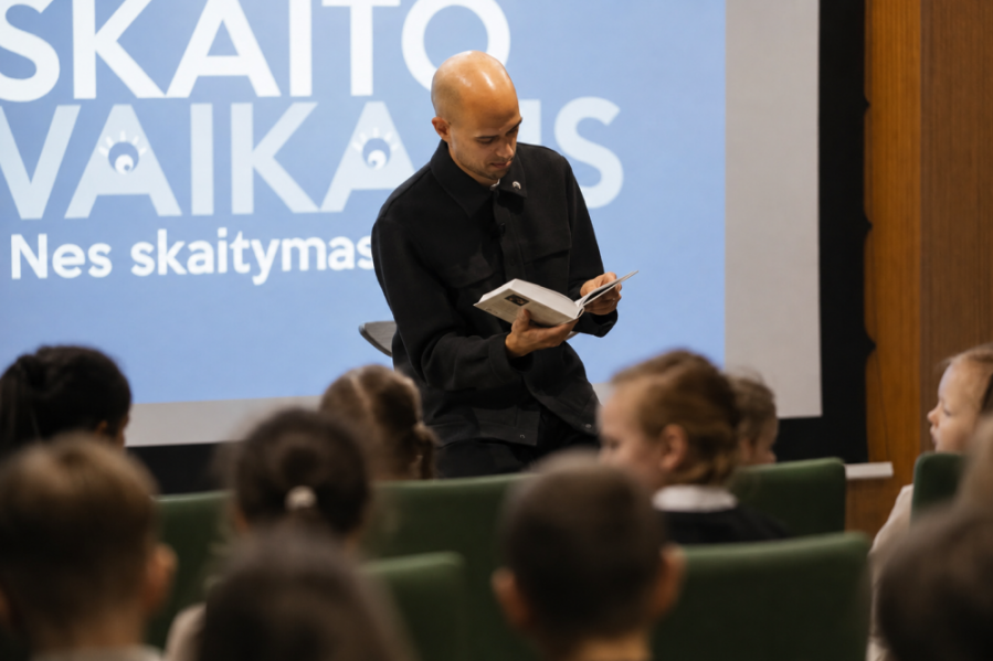 Iniciatyva &bdquo;Tėčiai skaito vaikams&ldquo;. Organizatorių nuotr. 